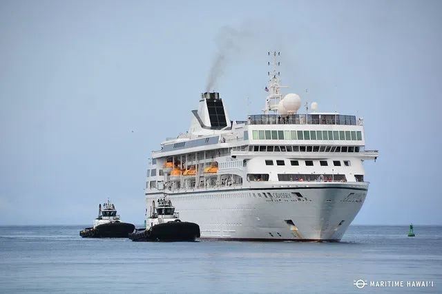 Лайнер с «вечной» кругосветкой остановил круиз и выселит пассажиров