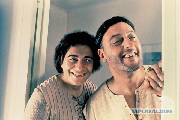 «Я верю в женщин, вино и любовь»: актёру Жану Рено — 70 лет
