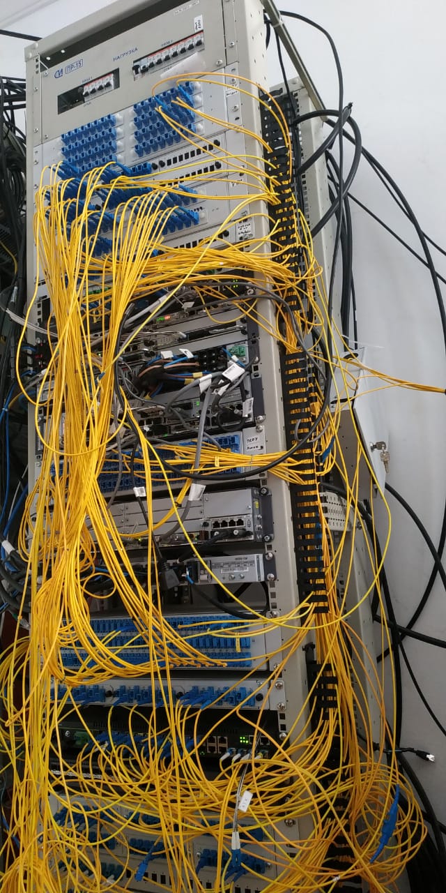 Чем работают монтажники телекомуникаций за границей