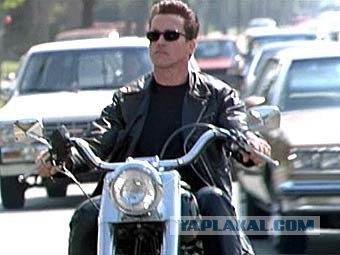 О*уеть как повезло мотоциклисту!