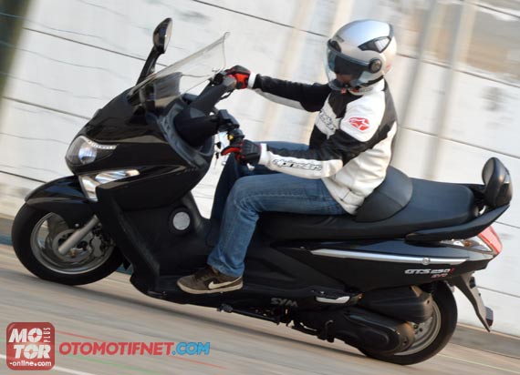 Как выбирают место для лючка бензобака?