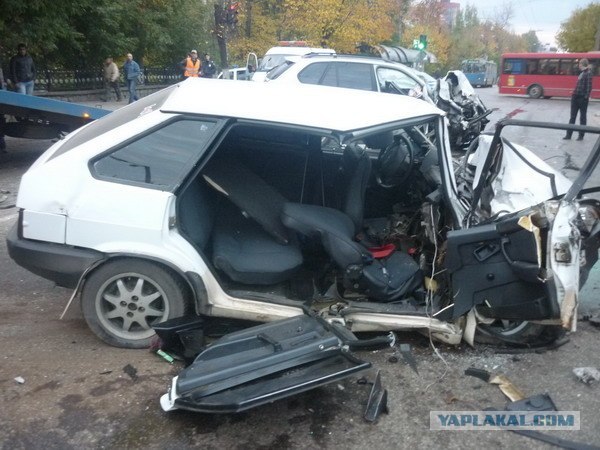 Как власти Кирова защищают "мажора" на BMW X5