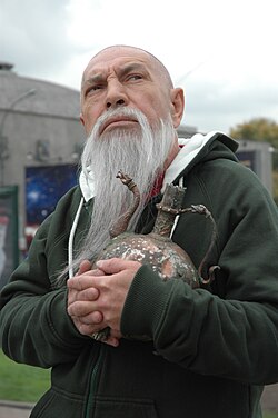 Я бы с голоду помер за это время...