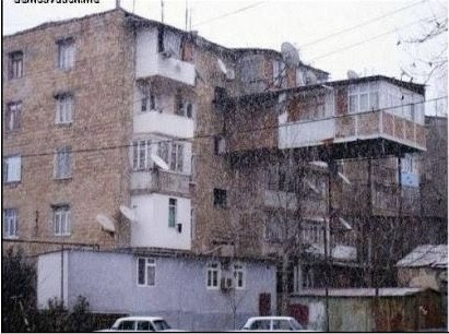 Гуляли по Парижу и обратили внимание на балконы