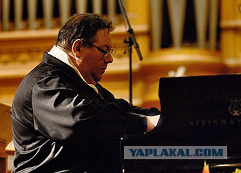 Юморист ТНТ пожелал сдохнуть сироте из Сургута