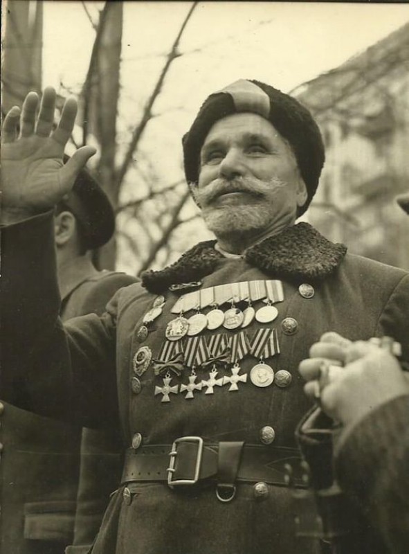 История в фотографиях