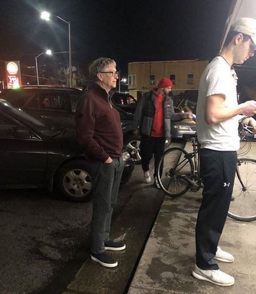 «Покупать вещи, чтобы выпендриваться - глупо»