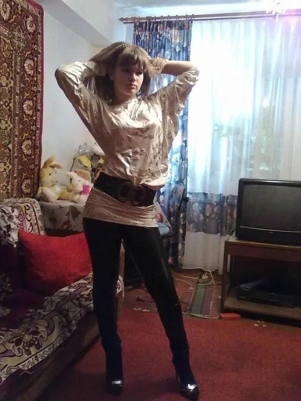 Глаза красивые, шальные и опасные. Бездонные, волшебные, прекрасные