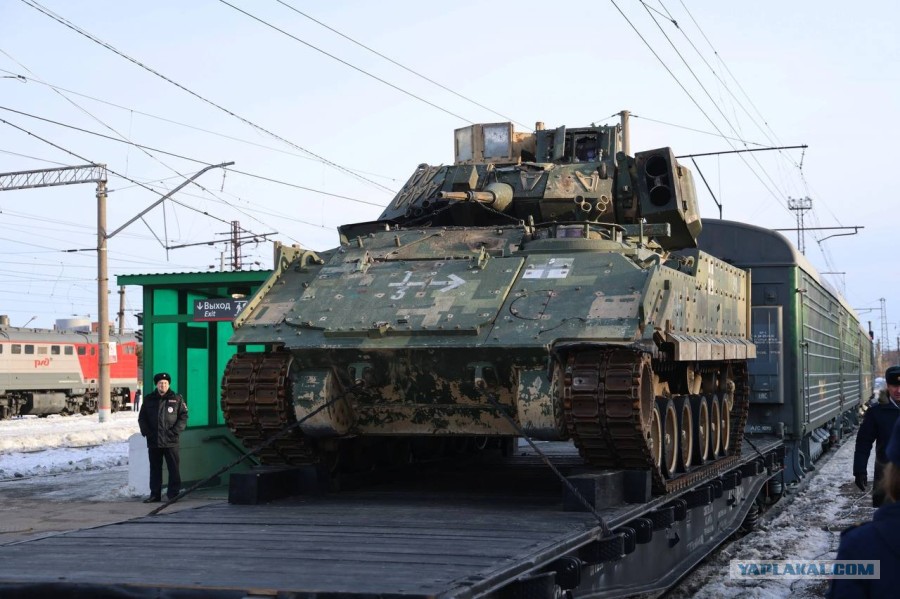 Второй подбородок. Наклон головы вперед. Поверните голову влево. Упражнения для укрепления шейных мышц. Упражнения для укрепления шейных мышц.