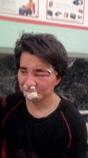 На Урале сын и внук имама избили парня на хоккейной тренировке