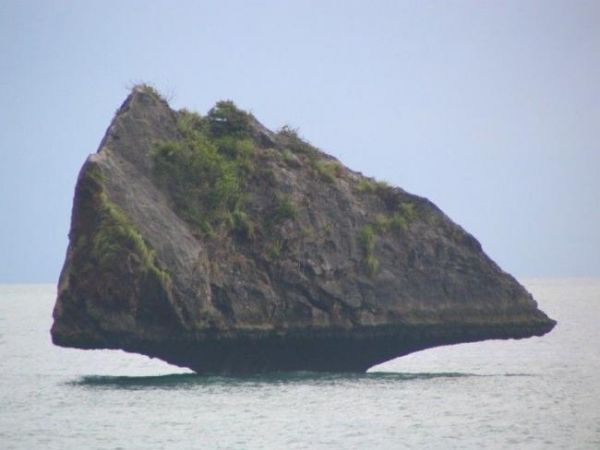 Самые необычные острова