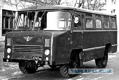 Памятник "Ветерану дорог" ЛиАЗ-677"