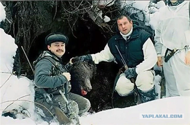Помер Максим...