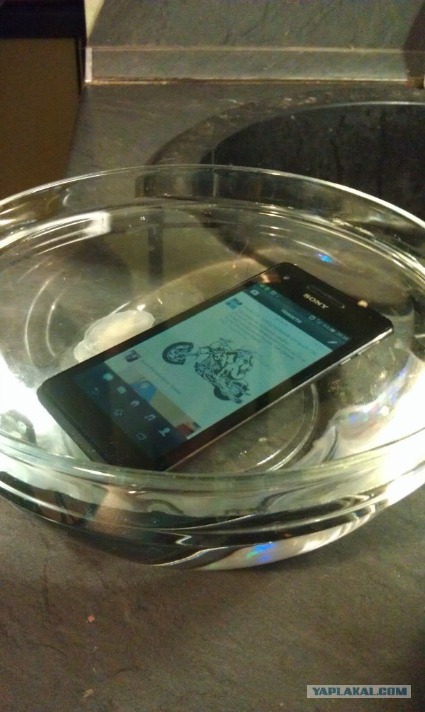 Xperia™ Z1 - единственный нормальный айфон