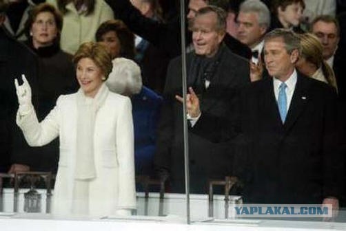 У гроба Папы Иоанна Павла II