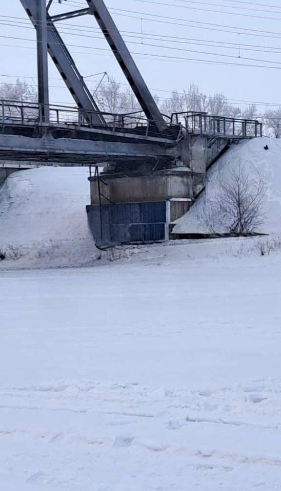 Под Самарой неизвестные взорвали опору железнодорожного моста на перегоне Звезда-Чапаевск