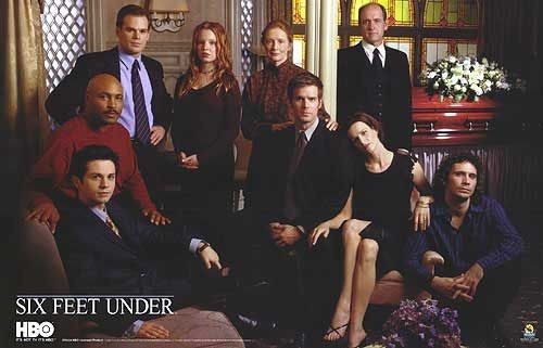 20 легендарных сериалов начала 2000-х, которые стоят того, чтобы посмотреть их сейчас