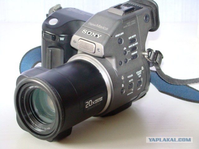 Фотоаппарат с флеш-диском!