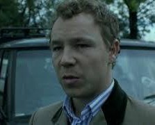 В Нижнем Новгороде цыгане устроили шашлычное застолье прямо посреди памятников и крестов на местном кладбище