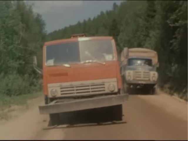 Помогите опознать два советских фильма.
