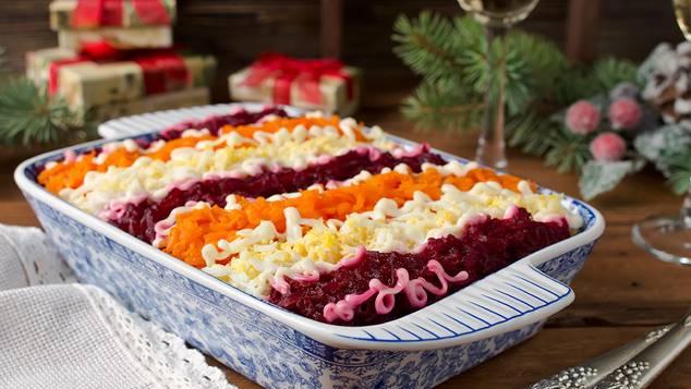 10 советских новогодних блюд: праздничный стол со вкусом ностальгии