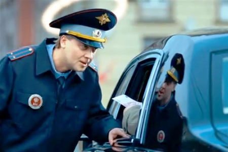 Пьяный офицер МВД сбил двух женщин на пешеходном переходе