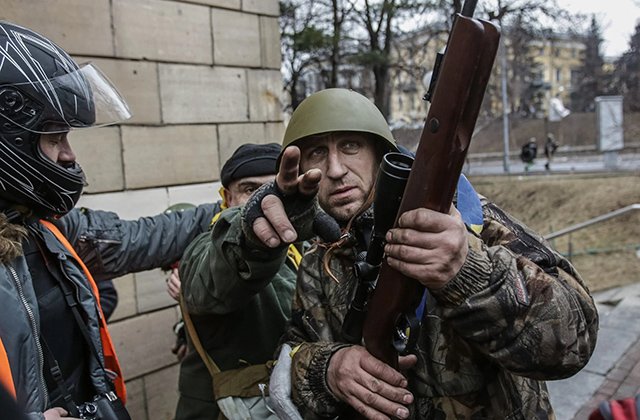 Зеленский предложил украинцам готовиться к партизанской войне