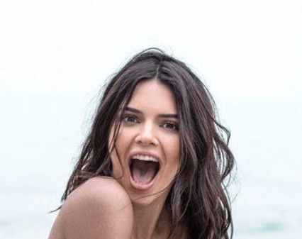 В Сеть слили голые фото Кендалл Дженнер 18+