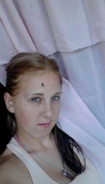 Давай я тебя ещё вот в этой позе сфоткаю