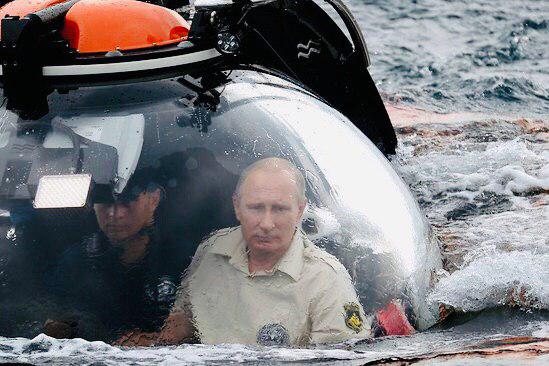 Она утонула: Путин начал погружение к месту гибели подлодки