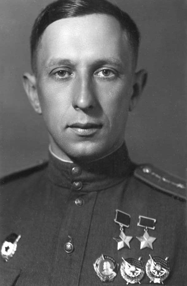 Люди в авиации. Асы штурмовики и бомбардировщики советских ВВС.