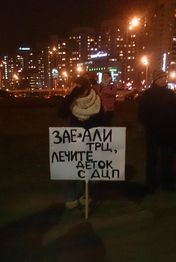 Драка в Киеве. Милиция бьет онижедетей