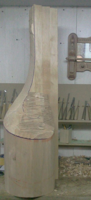 Изготовление заходного столба на лестницу