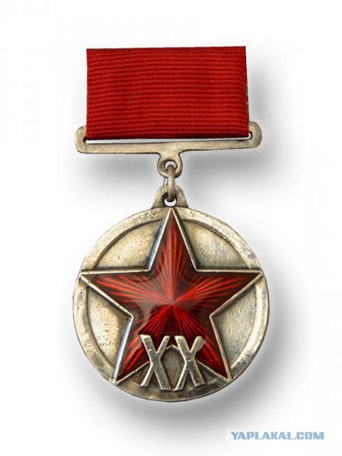 С военной формы уберут гражданские награды