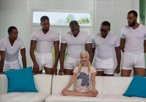 Вот бы эта фотка завирусилась, я бы почитал срач
