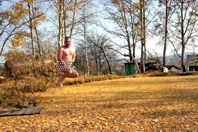 Осень наступила, падают листы