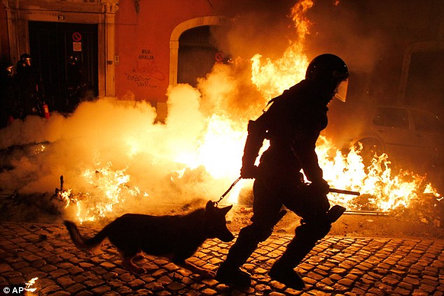 Европа бунтует...