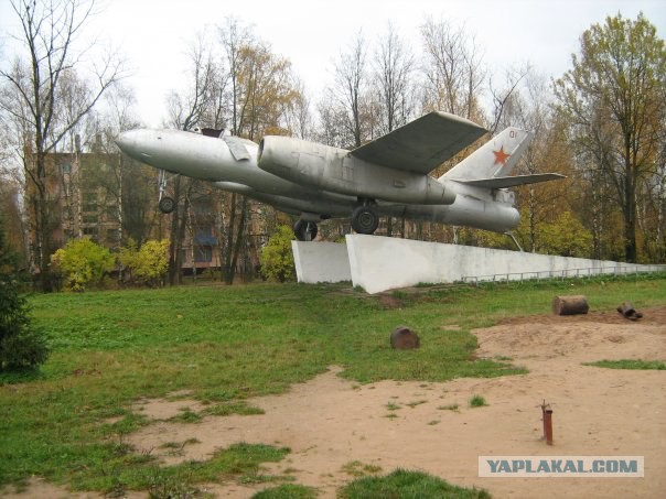 Дарите детям самолёты!