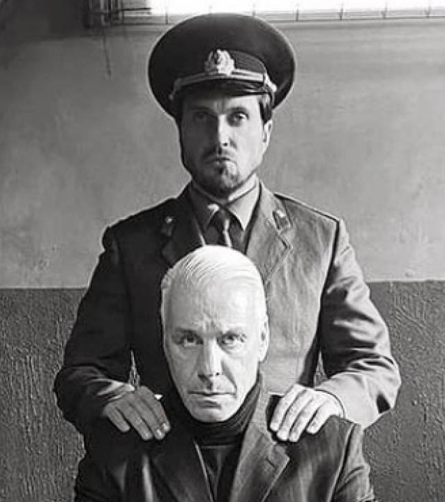 Переодевались полицейскими и отбирали деньги: силовики задержали группу цыган-аферистов