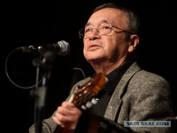 Пользователей соцсетей растрогало свежее фото Джеки Чана