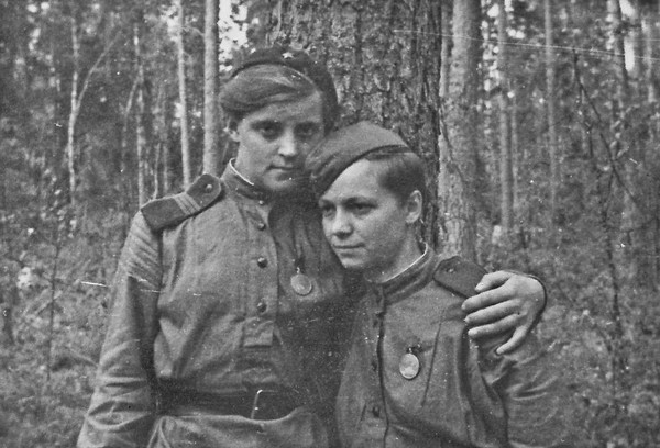Потапова (Ипполитова) Вера Сергеевна – кавалер пяти медалей «За отвагу»