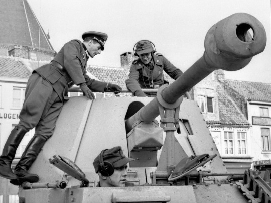 StuG III под кличкой "Гадюка", самая массовая в производстве с которой пришлось встретиться нашим дедам.