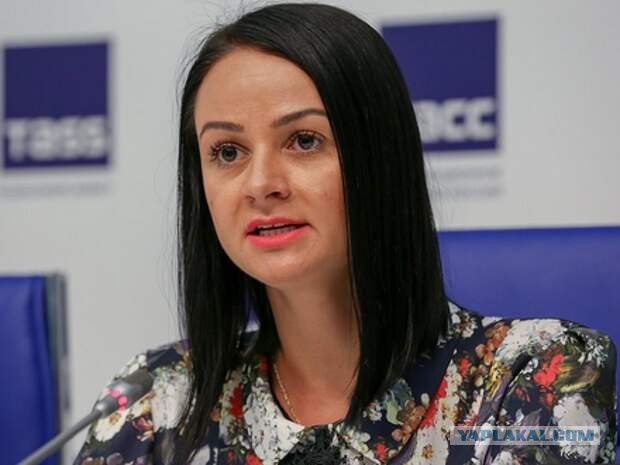 Отказы в выплатах многодетным при небольшом повышении дохода пересмотрят, заявил ТАСС депутат Нилов.