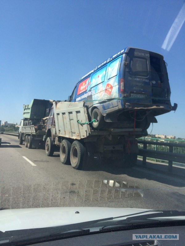 Самый большой вертолет в мире перевозит самый большой вертолет в мире