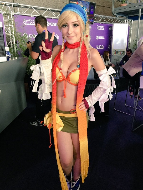 Anissa cosplay hot