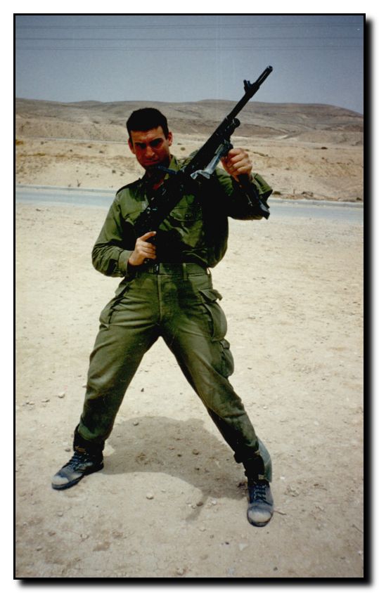 Мифы об оружии, которые возникли благодаря кино