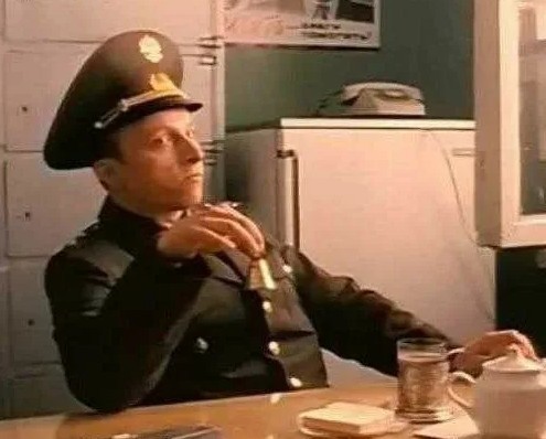 НЛО маскируется под облако?