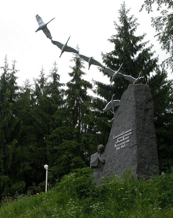 Памятник журавли в северной осетии картинки