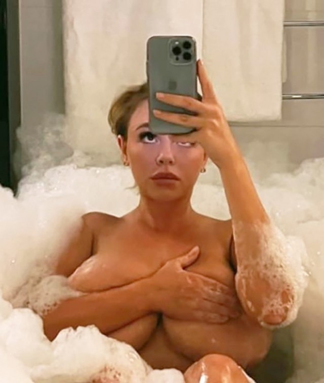 Девушки принимают ванну (фотоподборка)