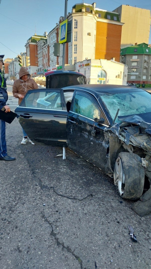 В Чебоксарах 34-летний водитель Audi A6 врезался в Lexus NX200